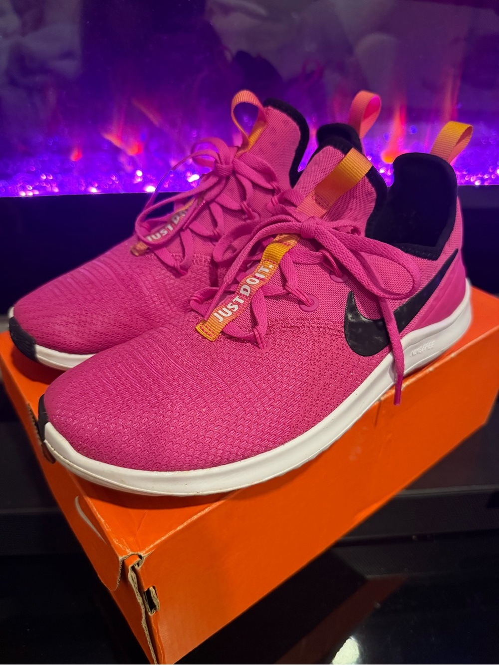 Nike Women's Magenta Free Run 5.0